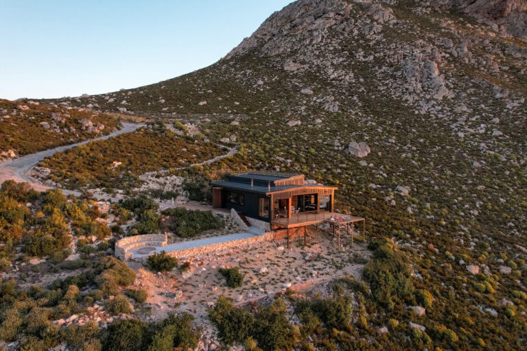 Klein Hangklip Cabin RooiEls