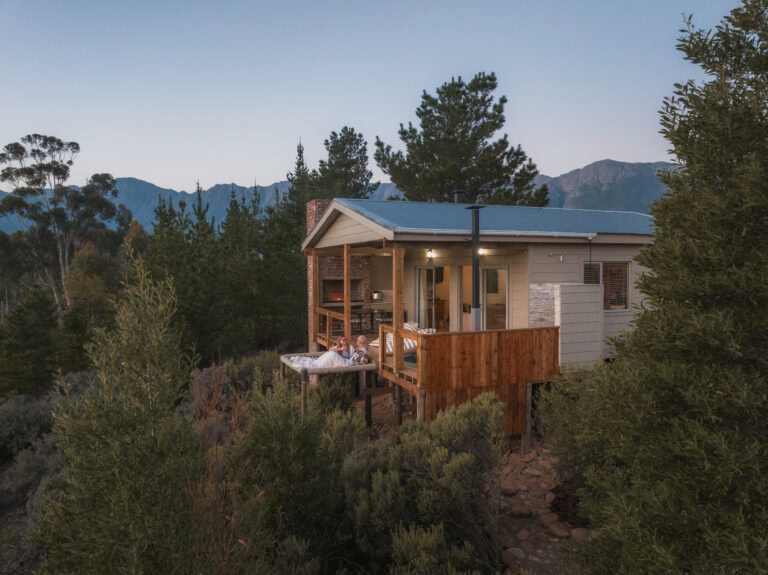 Vrolikheid Hoopoe Cabin