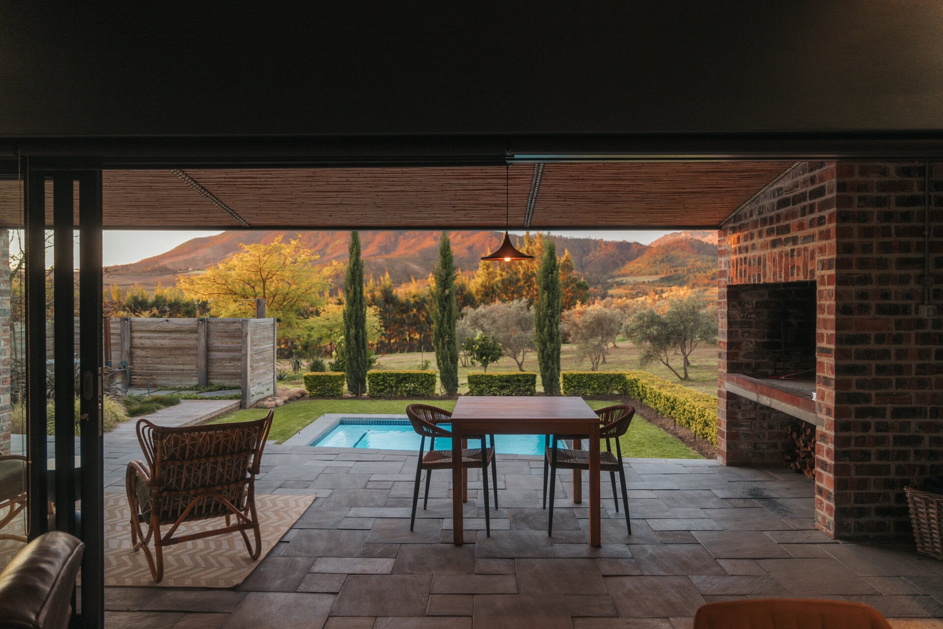 acacia cabin bains view olive farm wellington