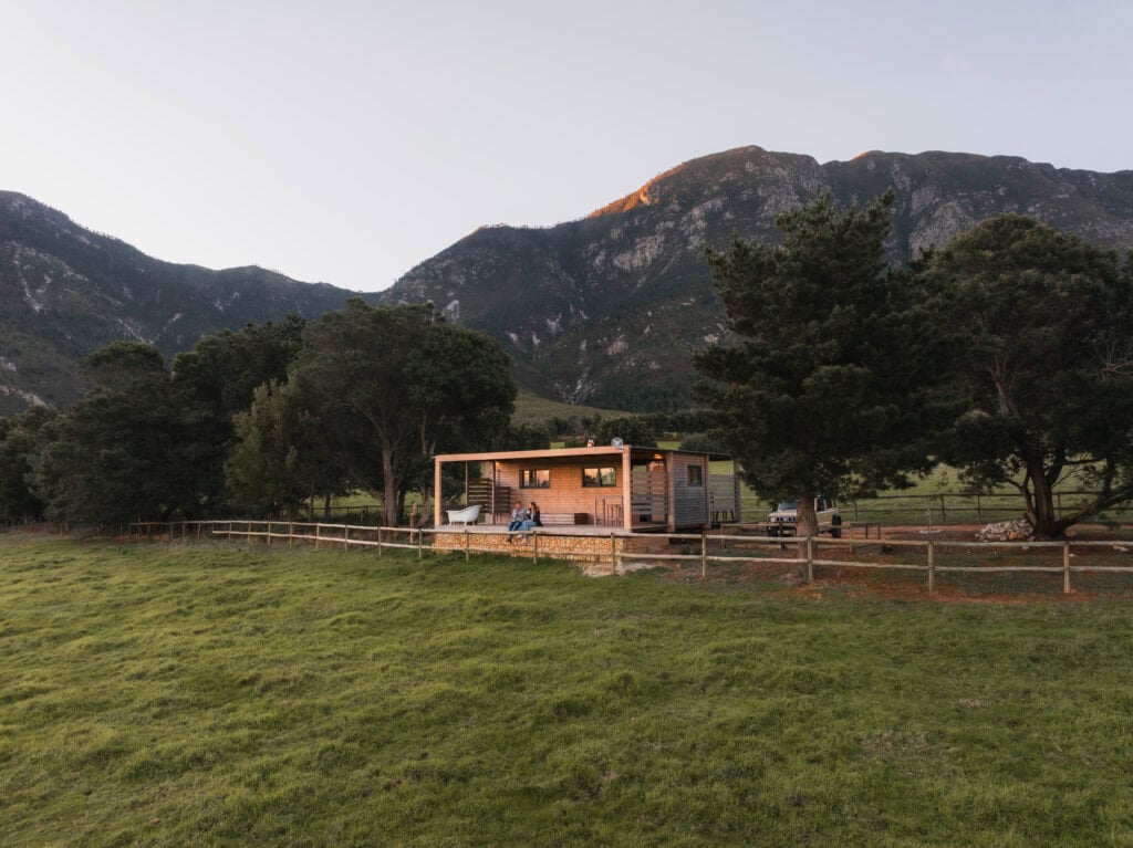 casey tibbs cabin hemel n aarde stud farm hermanus