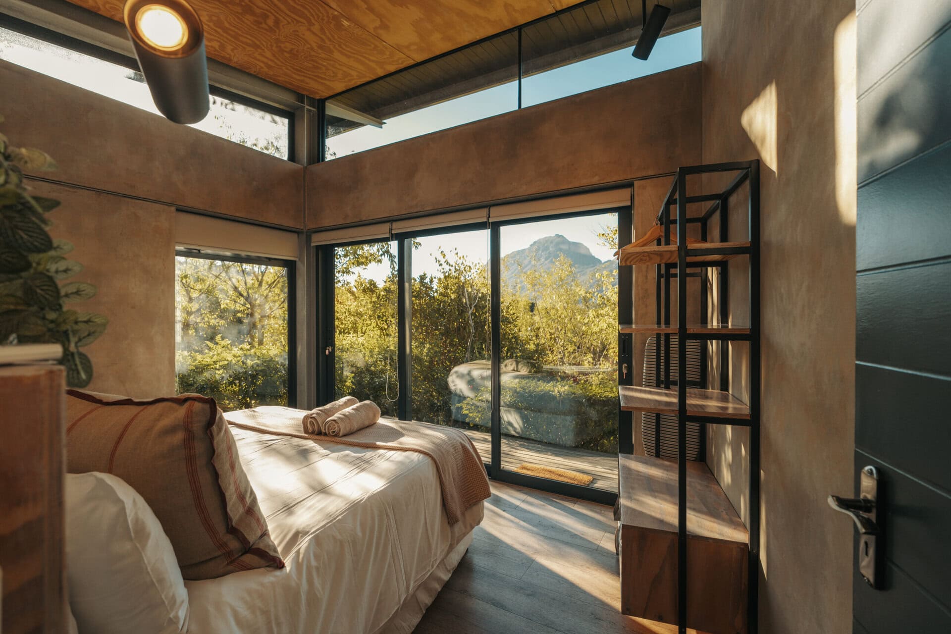 Almond cabin camissa farm, stellenbosch